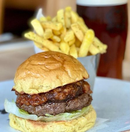  Burger and fries